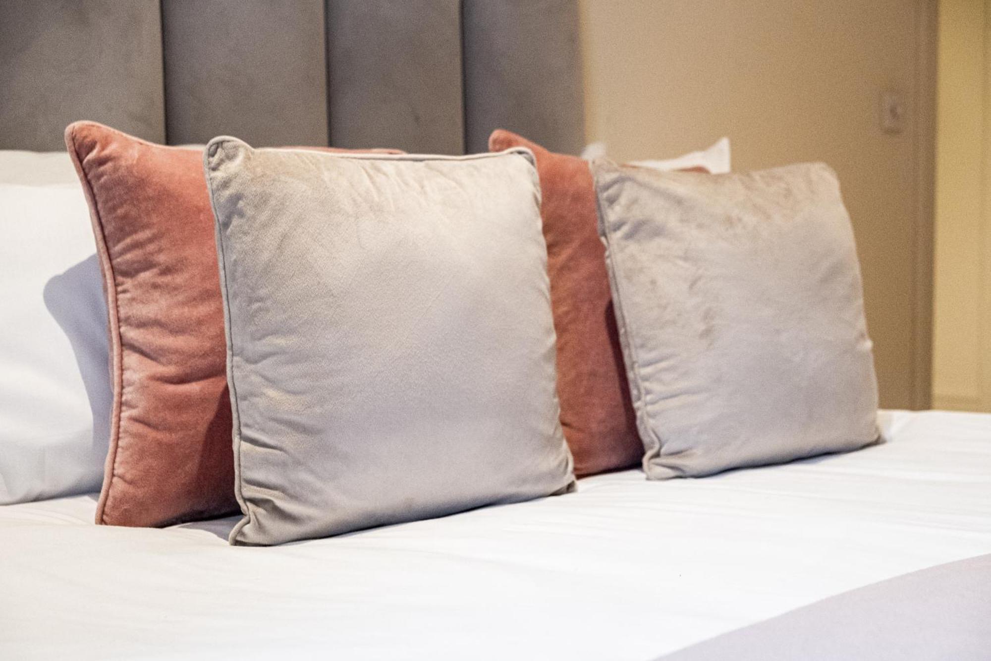 Osbourne House Pink 2 Bed, 2 And Half Bath Apartment Birmingham Bagian luar foto