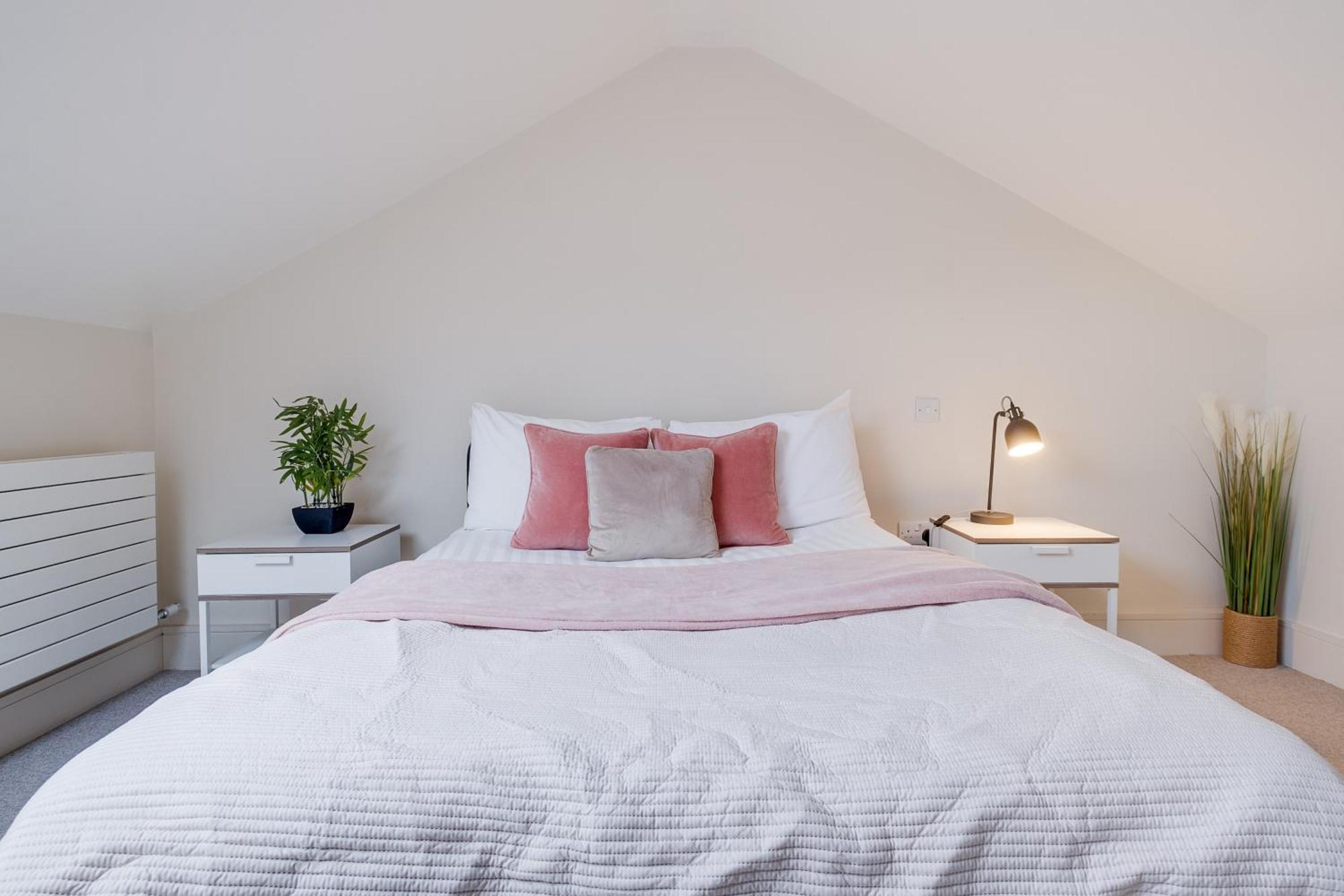 Osbourne House Pink 2 Bed, 2 And Half Bath Apartment Birmingham Bagian luar foto