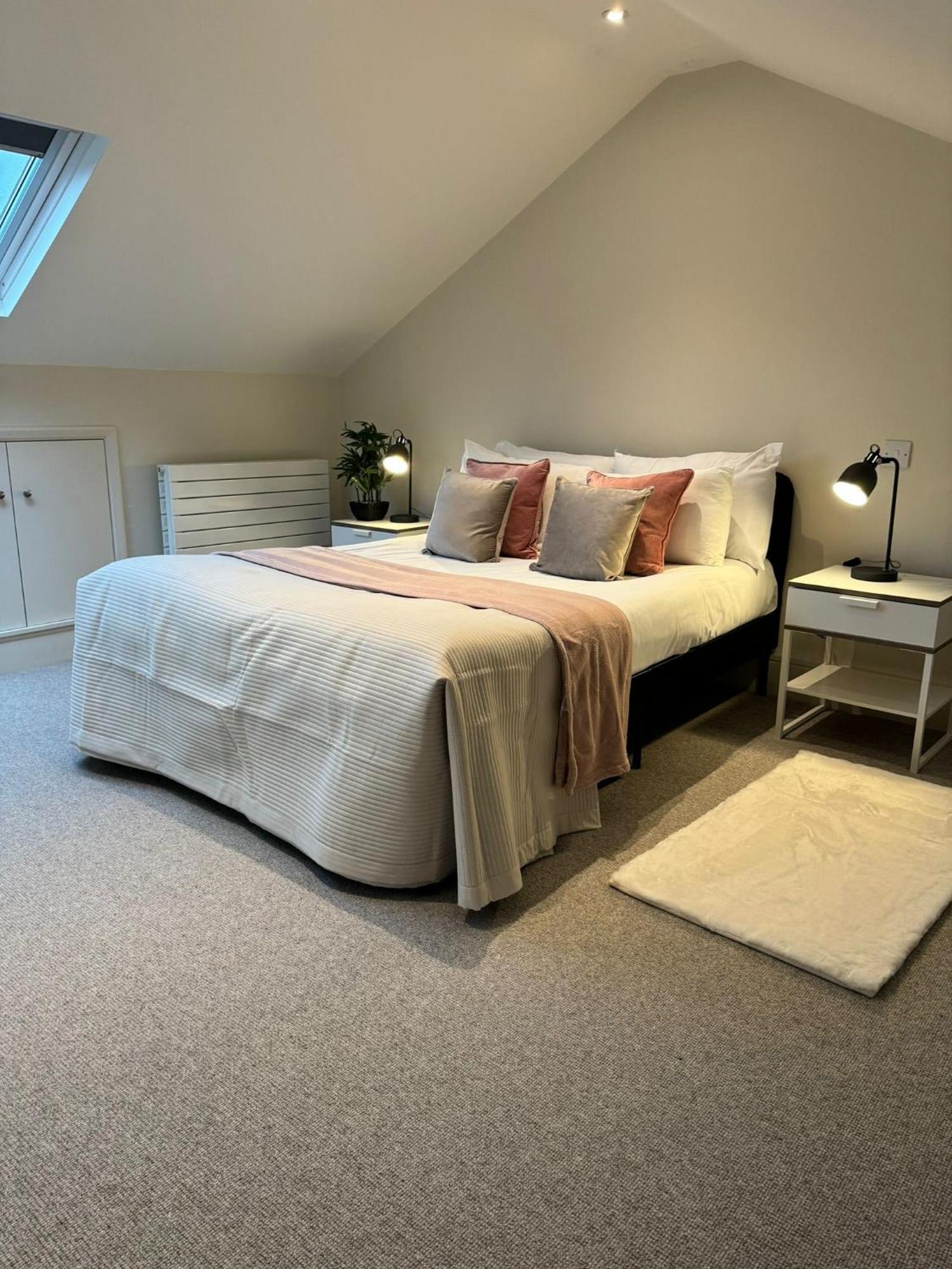 Osbourne House Pink 2 Bed, 2 And Half Bath Apartment Birmingham Bagian luar foto