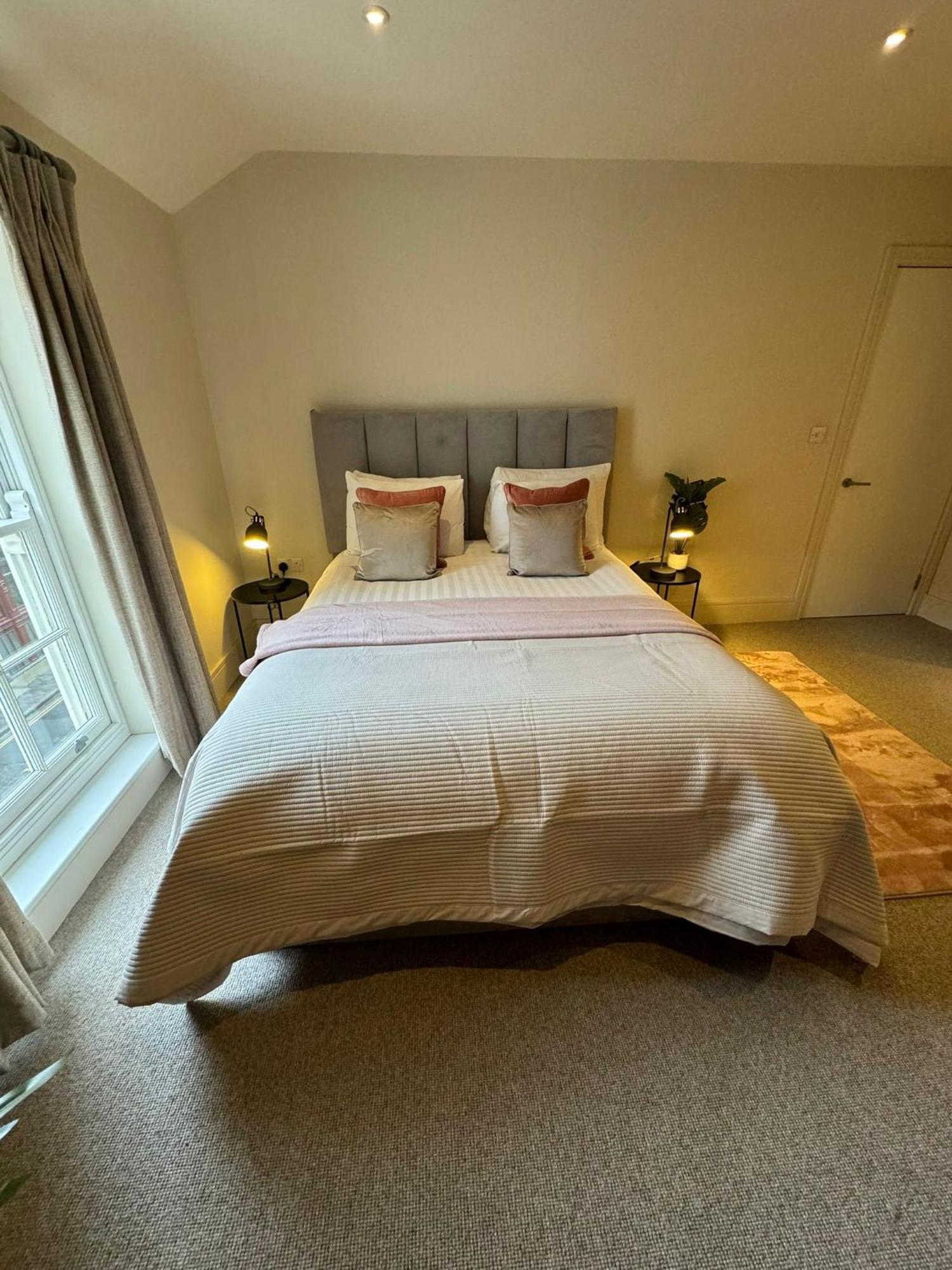 Osbourne House Pink 2 Bed, 2 And Half Bath Apartment Birmingham Bagian luar foto