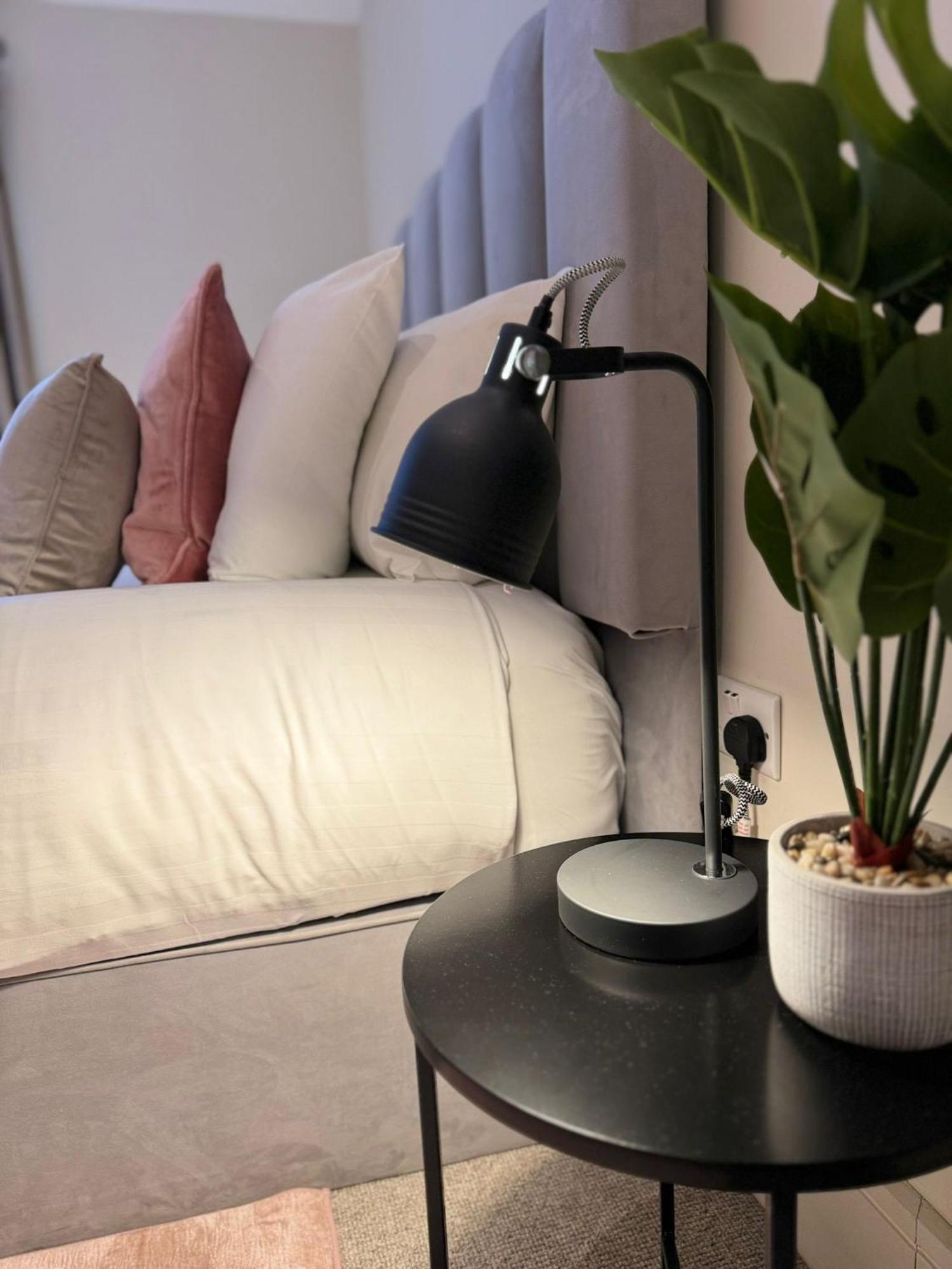 Osbourne House Pink 2 Bed, 2 And Half Bath Apartment Birmingham Bagian luar foto