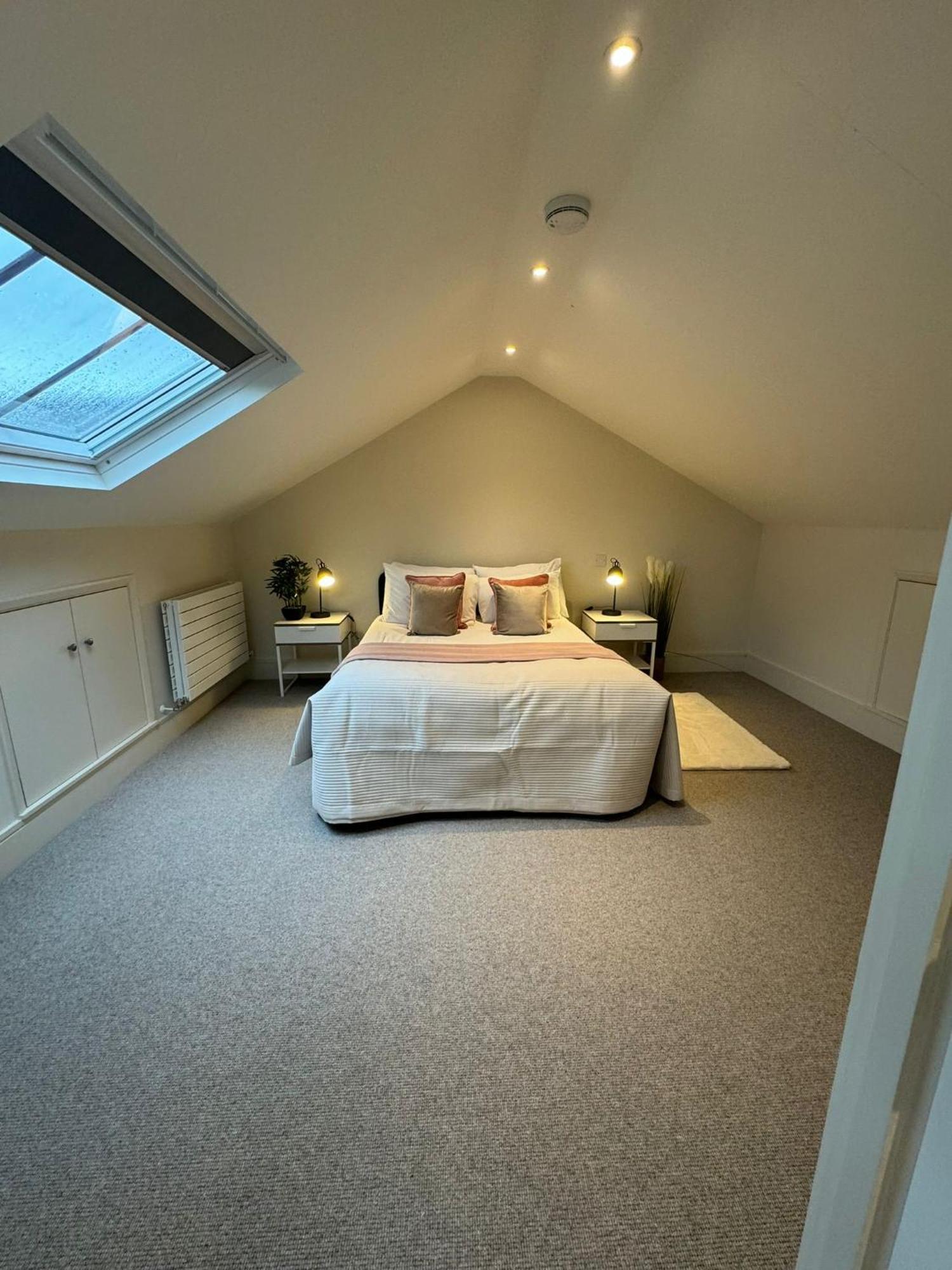 Osbourne House Pink 2 Bed, 2 And Half Bath Apartment Birmingham Bagian luar foto